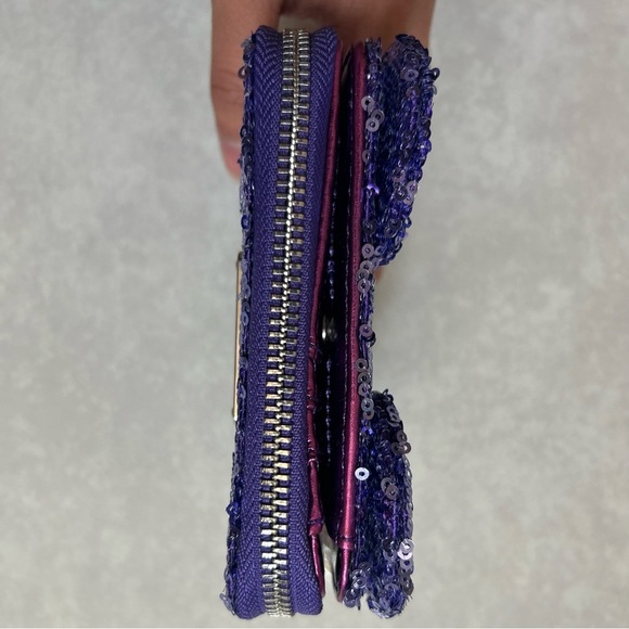 Disney Loungefly Minnie Purple Sequined Bifold Wallet, 1-Piece - Picture 4 of 12